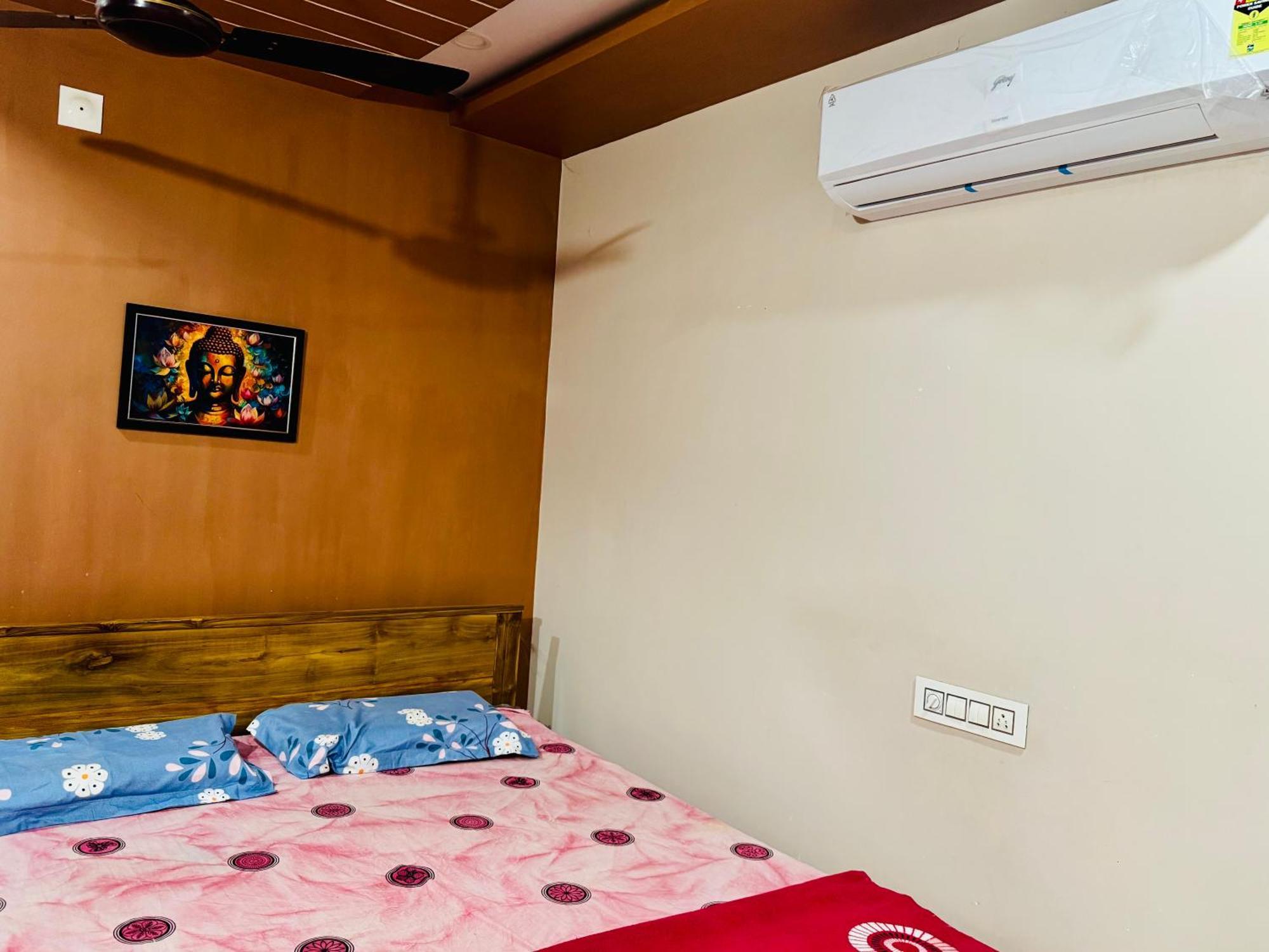 Sri Padha Vallabha Serenity Homestay Pithapuram Eksteriør bilde